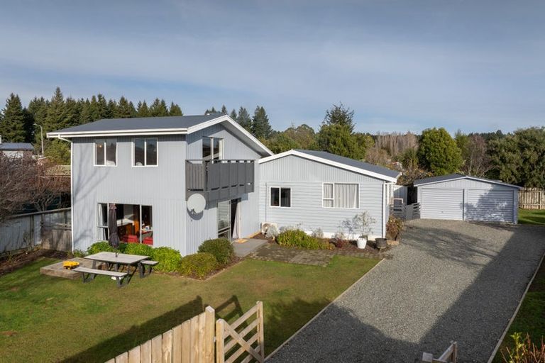 Photo of property in 25 Henry Street, Te Anau, 9600