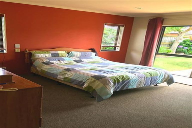 Photo of property in 174 Wattle Farm Road, Wattle Downs, Auckland, 2103