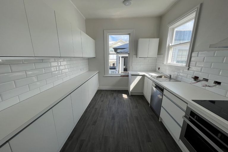 Photo of property in 212 The Terrace, Wellington Central, Wellington, 6011