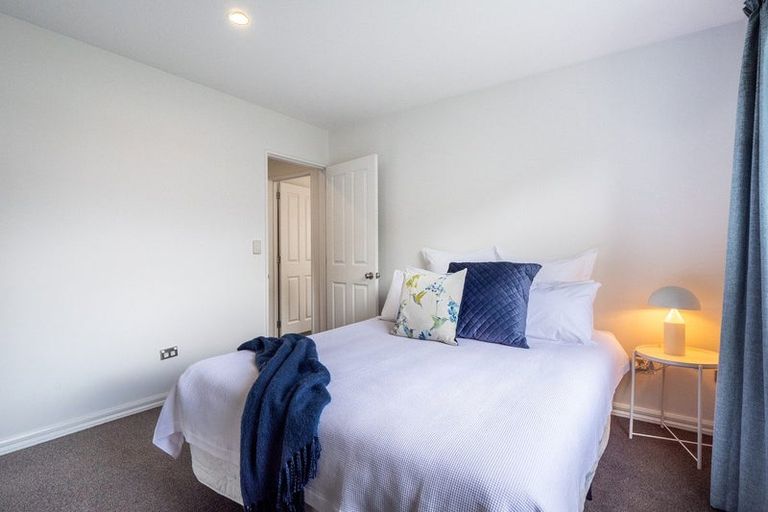 Photo of property in 44 Sylvan Street, Lake Hayes, Queenstown, 9304