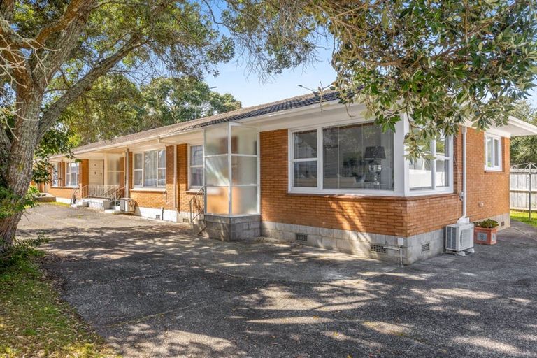 Photo of property in 4/760 Beach Road, Browns Bay, Auckland, 0630