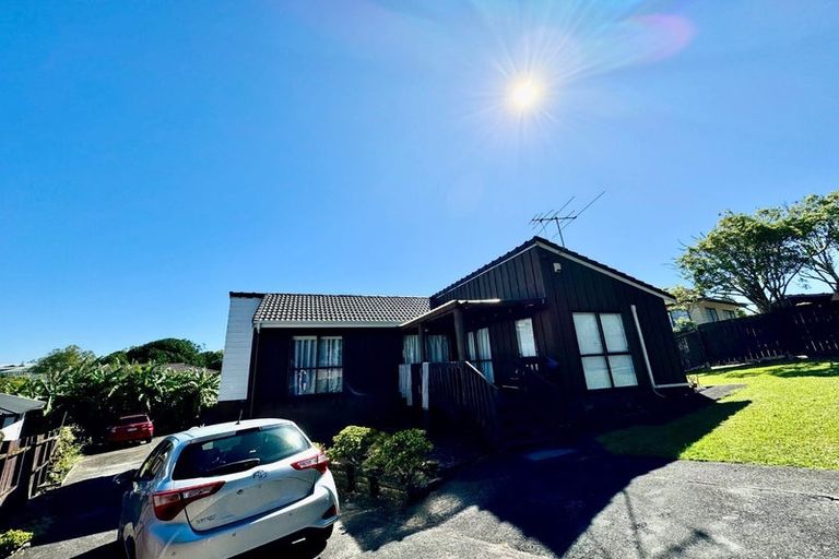 Photo of property in 18 Banyan Drive, Totara Heights, Auckland, 2105