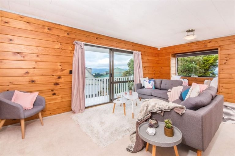 Photo of property in 51 Nalanda Crescent, Broadmeadows, Wellington, 6035