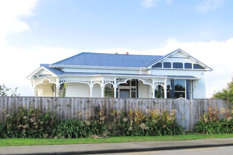 Photo of property in 200 Grove Road, Mayfair, Hastings, 4122