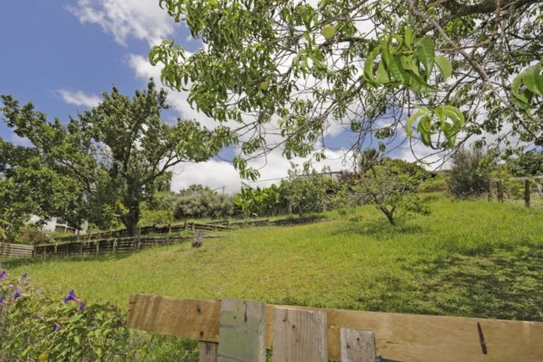 Photo of property in 21 Omokoroa Road, Omokoroa, 3114