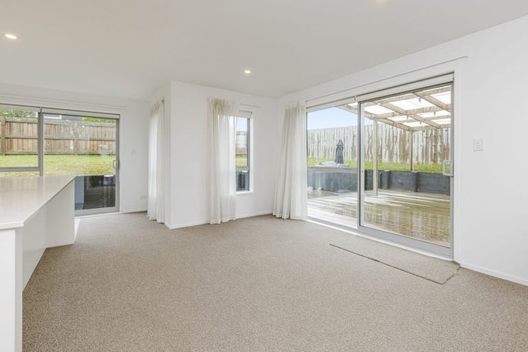 Photo of property in 22 Waitahu Rise, Pukekohe, 2120