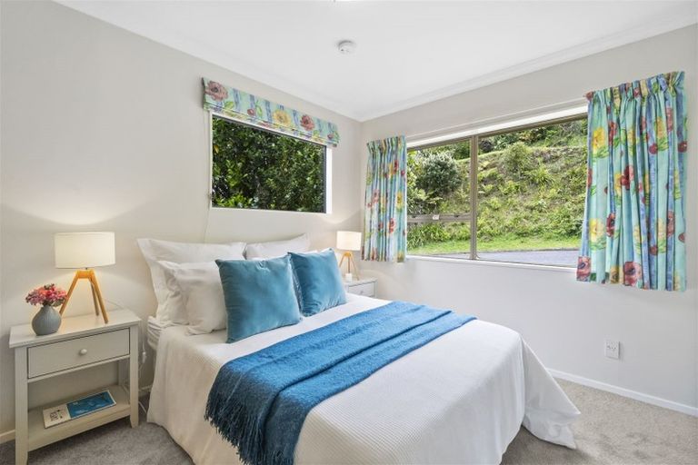 Photo of property in 5 Corrondella Grove, Belmont, Lower Hutt, 5010