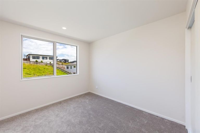 Photo of property in 9 Sunnyheights Road, Orewa, 0931