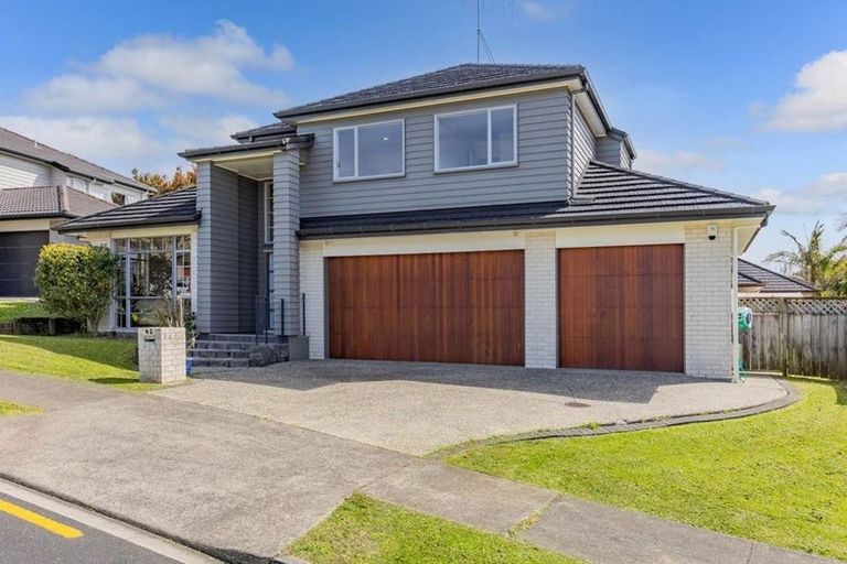 Photo of property in 42 Seresin Crescent, Flat Bush, Auckland, 2016