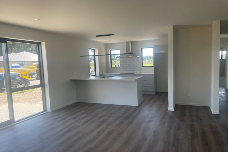 Photo of property in 31 Kingfisher Avenue, Amberley, 7410