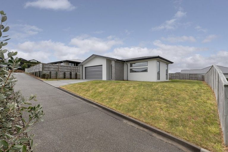 Photo of property in 12 Ridge Drive, Omokoroa, 3114