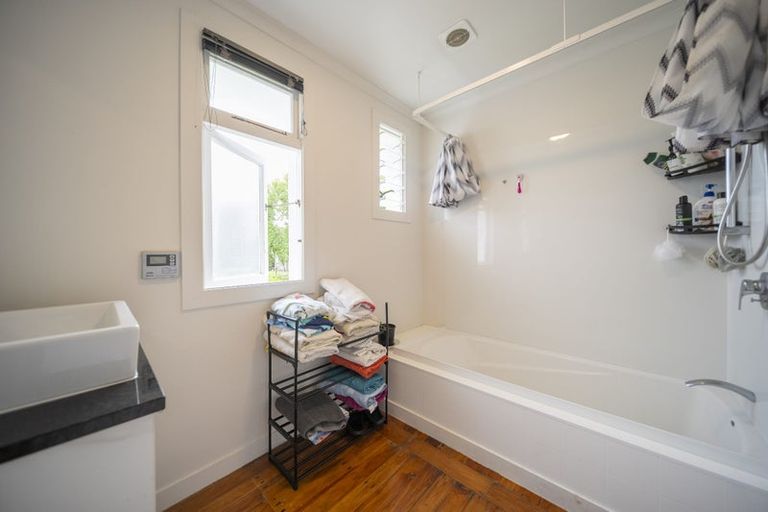 Photo of property in 13 Helena Street, Lumsden, 9730