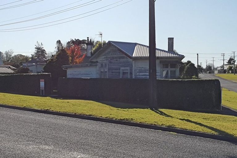 Photo of property in 77 Cordelia Street, Stratford, 4332