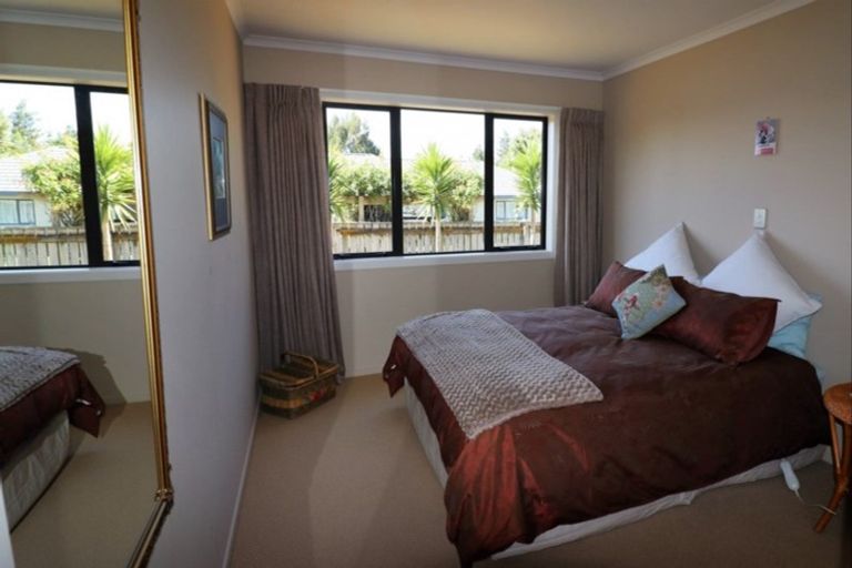 Photo of property in 8a Allan Street, Dannevirke, 4930