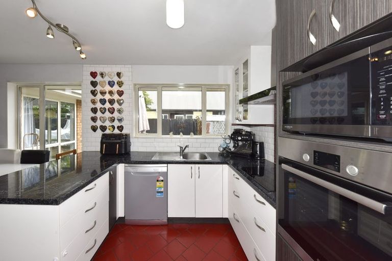 Photo of property in 60d Halswell Road, Hillmorton, Christchurch, 8025