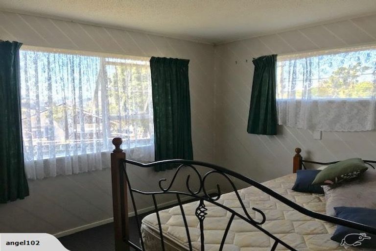 Photo of property in 1 Kerr Grove, Johnsonville, Wellington, 6037