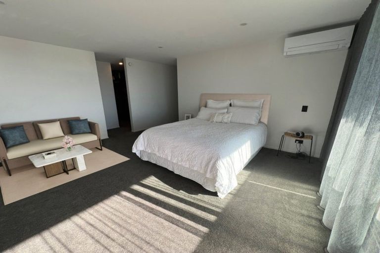 Photo of property in 11b Montgomery Avenue, Rothesay Bay, Auckland, 0630