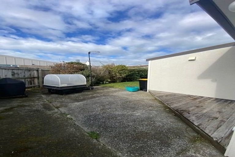 Photo of property in 16 Aparima Avenue, Miramar, Wellington, 6022