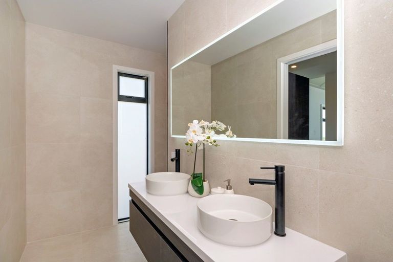 Photo of property in 16 Pacific Parade, Coastlands, Whakatane, 3120