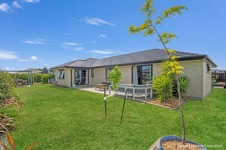 Photo of property in 4 Shillingford Boulevard, Rolleston, 7615