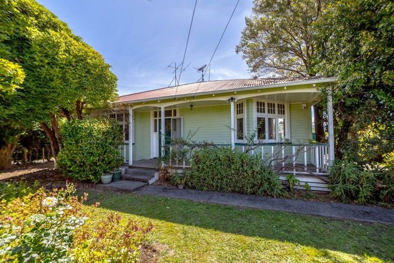 Photo of property in 8 Garrison Street, Carterton, 5713