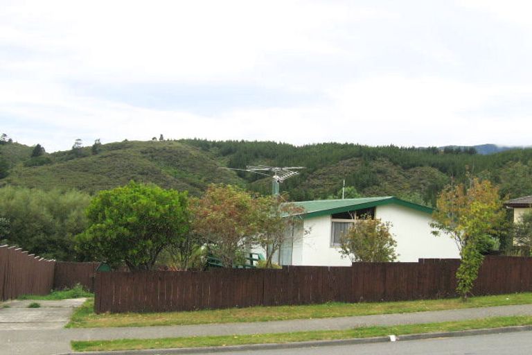 Photo of property in 60 Norana Road, Timberlea, Upper Hutt, 5018