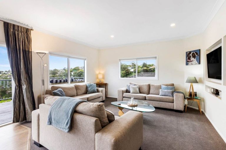 Photo of property in 286 Whangaparaoa Road, Red Beach, 0932