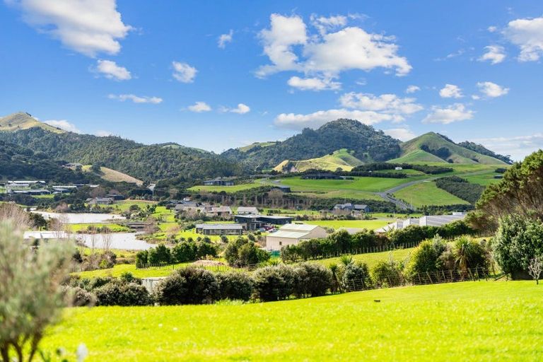 Photo of property in 362b Barrier View Road, Mangawhai, 0573