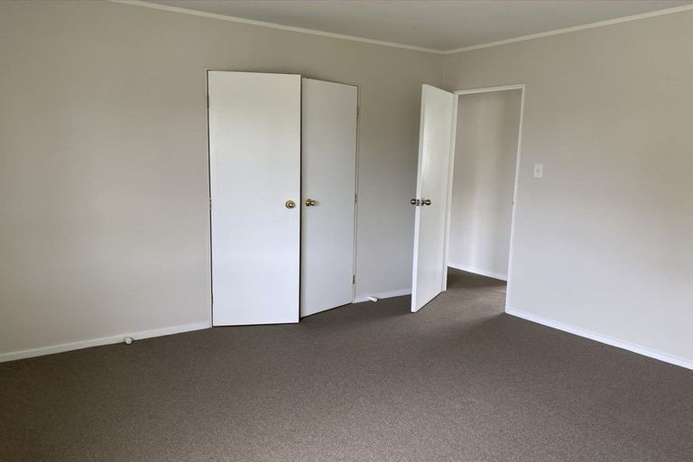 Photo of property in 4 Cretian Crescent, Henderson, Auckland, 0612