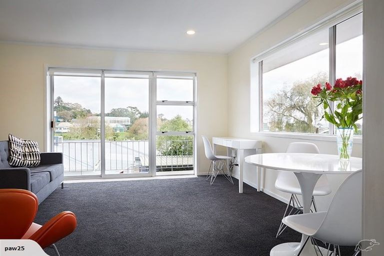 Photo of property in 3/3 Camden Road, Sandringham, Auckland, 1025