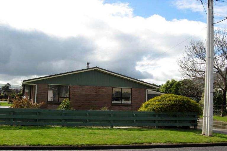 Photo of property in 82 Hillcrest Street, Solway, Masterton, 5810