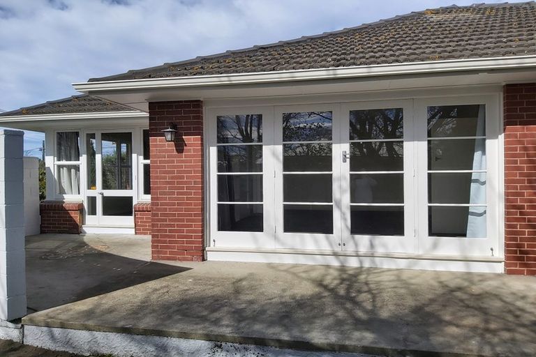 Photo of property in 35 Sevenoaks Drive, Bryndwr, Christchurch, 8053