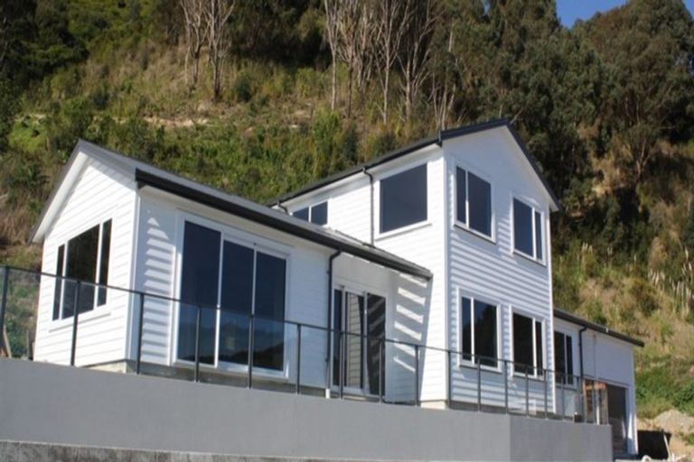 Photo of property in 103 Kakariki Grove, Waikanae, 5036