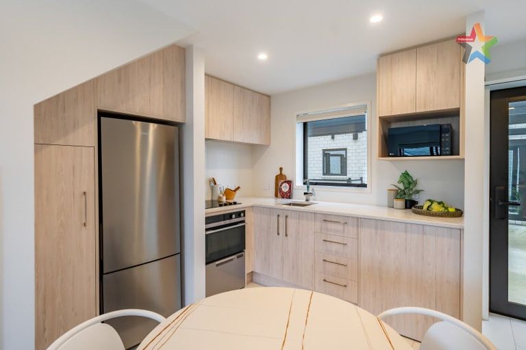 Photo of property in 2/183 Cambridge Terrace, Fairfield, Lower Hutt, 5011