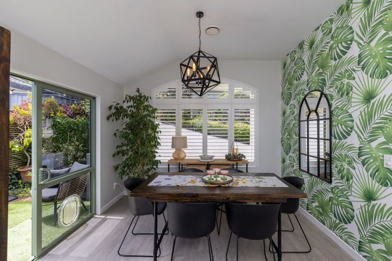 Photo of property in 56 Kakariki Grove, Waikanae, 5036