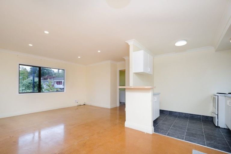 Photo of property in 19a Pisces Road, Glen Eden, Auckland, 0602