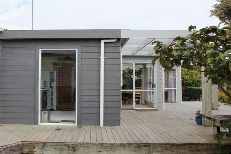 Photo of property in 21 Arden Place, Oakura, 4314