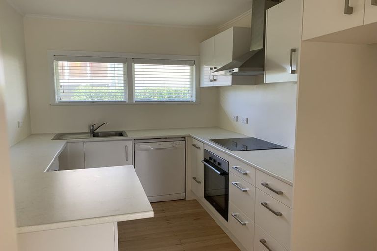 Photo of property in 1/76 Saint Heliers Bay Road, Saint Heliers, Auckland, 1071