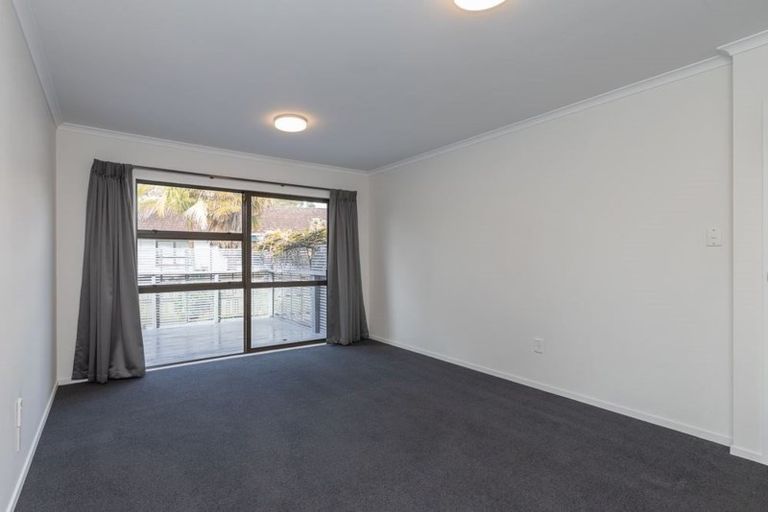 Photo of property in 42 Garland Drive, St Andrews, Hamilton, 3200