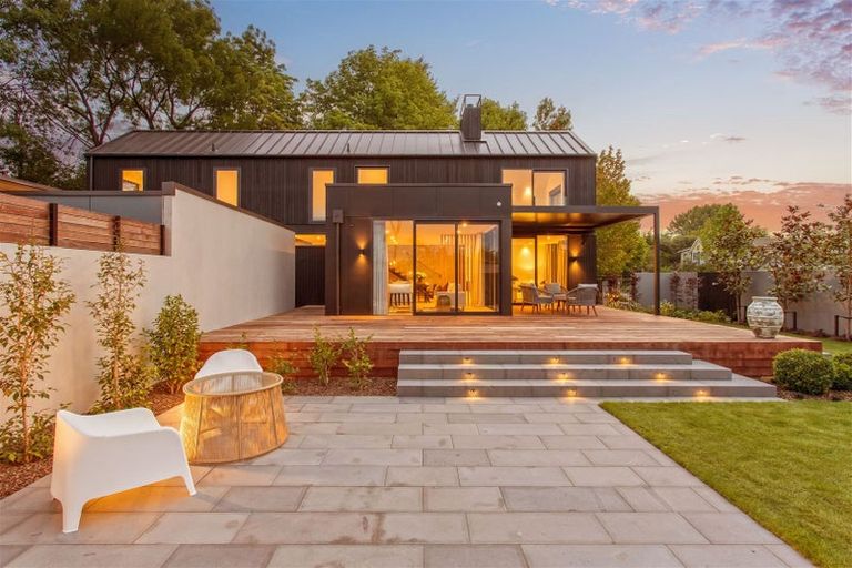 Photo of property in 26 Waiwetu Street, Fendalton, Christchurch, 8052