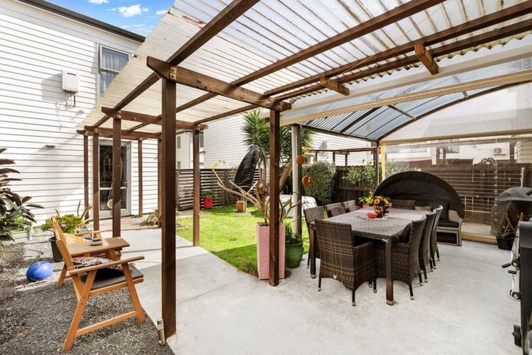 Photo of property in 198 Porchester Road, Takanini, 2112