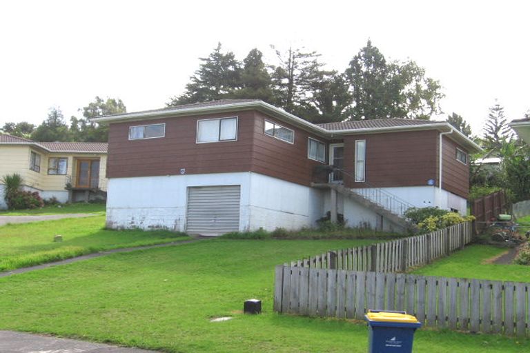 Photo of property in 11 Yule Place, Massey, Auckland, 0614