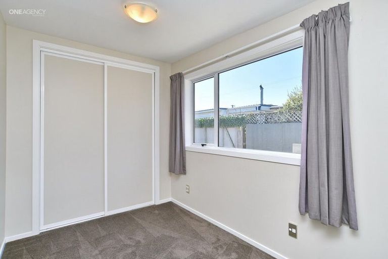 Photo of property in 17 Blake Street, New Brighton, Christchurch, 8061