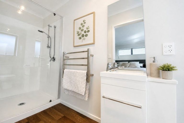 Photo of property in 16 Higgins Street, Woodend, 7610