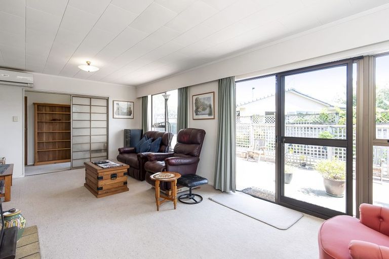 Photo of property in 6 Tawa Street, Waikanae, 5036
