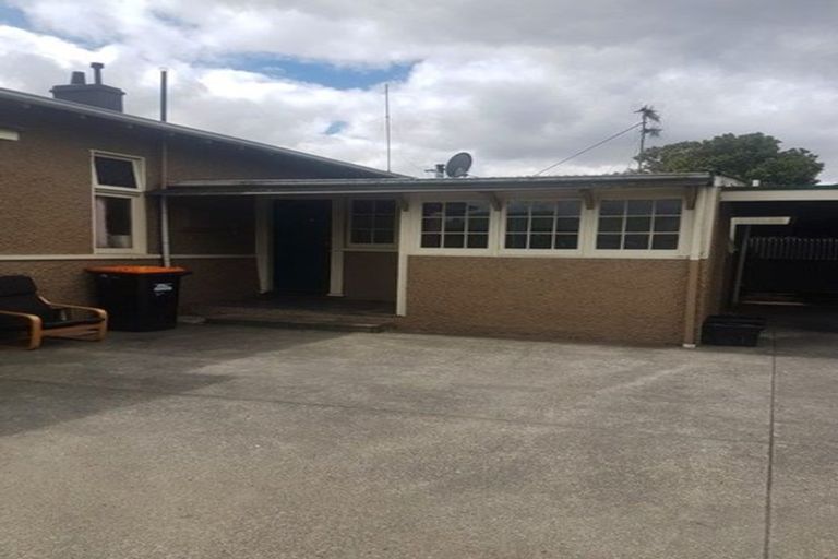 Photo of property in 146 Featherston Street, Palmerston North, 4410
