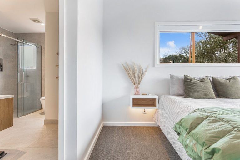 Photo of property in 20 Surville Place, Mairangi Bay, Auckland, 0630