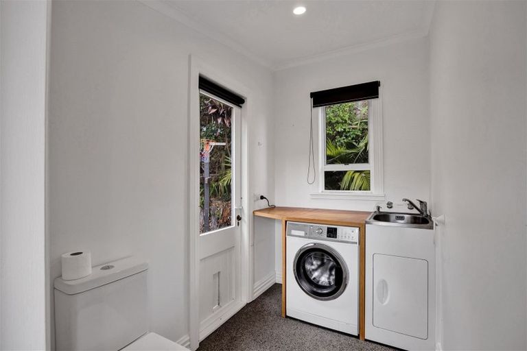 Photo of property in 65 Pioneer Road, Moturoa, New Plymouth, 4310