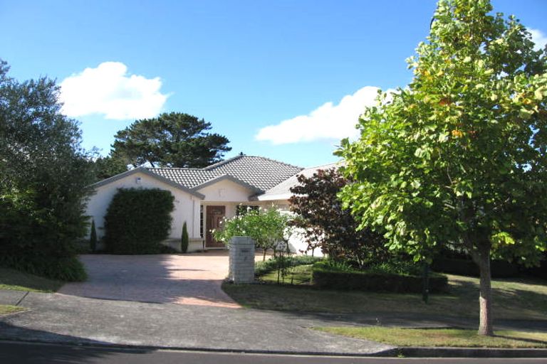 Photo of property in 7 Godwin Court, Unsworth Heights, Auckland, 0632