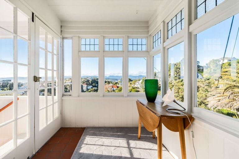 Photo of property in 4 Norna Crescent, Kelburn, Wellington, 6012